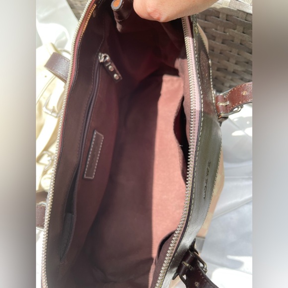 LOEWE!!! Signature Anagram Logo Bag (2-in-1 Look) - Picture 6 of 8